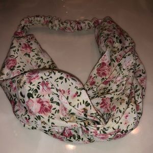 floral patterned knot headband